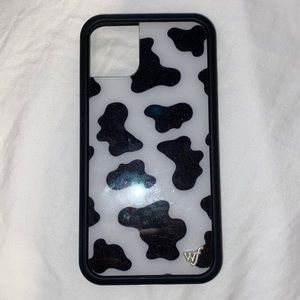 Wildflower I phone 11 cow case